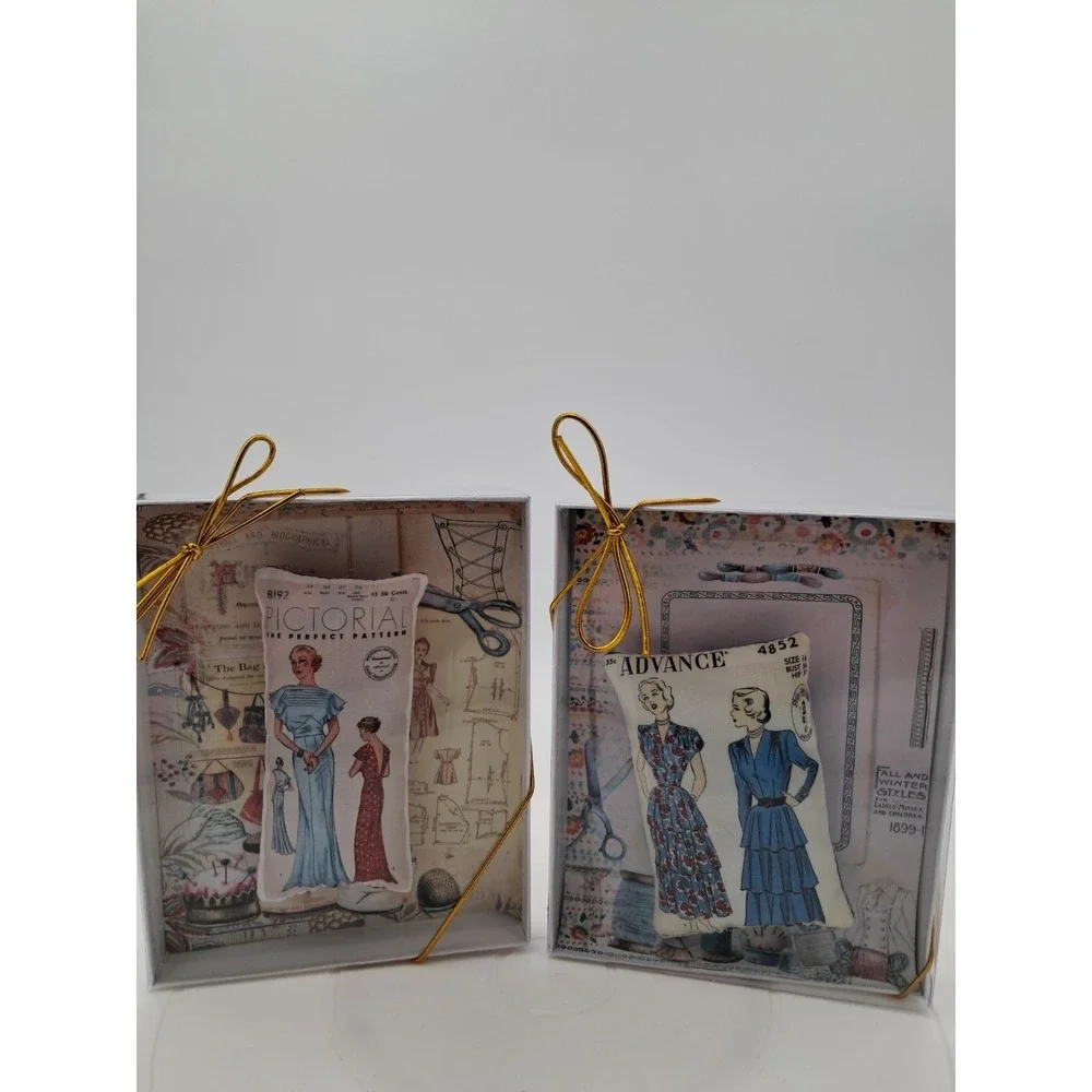 Set Of 2 Vintage Lookkng Ladies Of Fashion Sachets